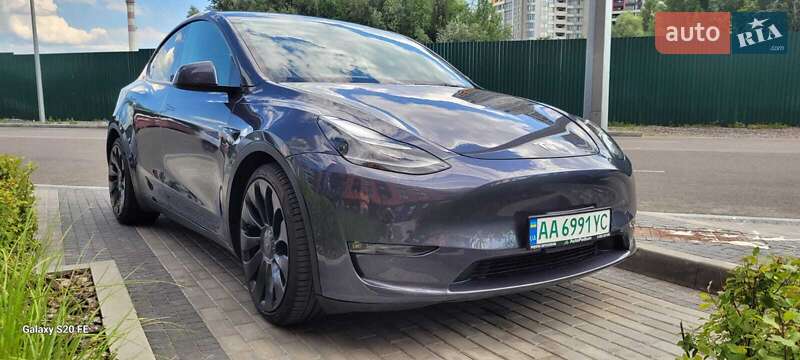 Tesla Model Y 2022