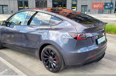 Внедорожник / Кроссовер Tesla Model Y 2022 в 
