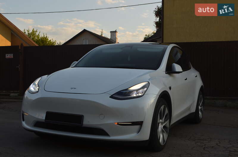 Позашляховик / Кросовер Tesla Model Y 2021 в Львові