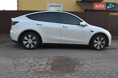 Позашляховик / Кросовер Tesla Model Y 2021 в Львові