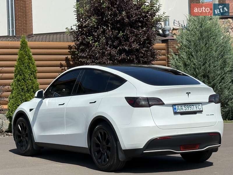 Позашляховик / Кросовер Tesla Model Y 2022 в Києві