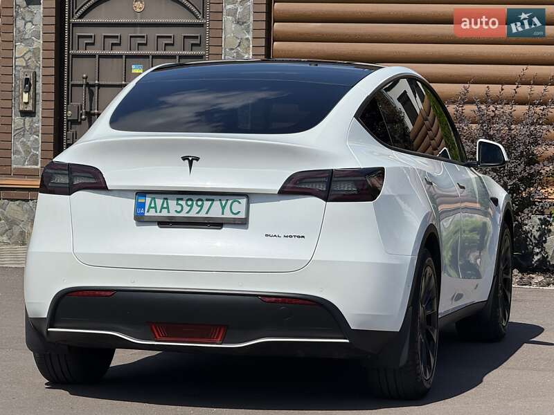 Позашляховик / Кросовер Tesla Model Y 2022 в Києві