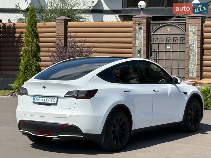 Позашляховик / Кросовер Tesla Model Y 2022 в Києві