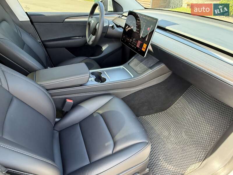 Позашляховик / Кросовер Tesla Model Y 2022 в Києві