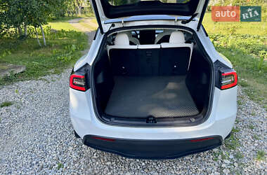 Внедорожник / Кроссовер Tesla Model Y 2021 в 