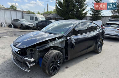 Внедорожник / Кроссовер Tesla Model Y 2024 в 