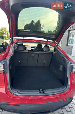 Позашляховик / Кросовер Tesla Model Y 2021 в 