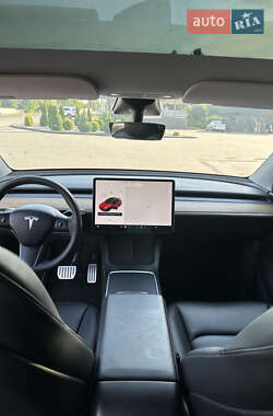 Позашляховик / Кросовер Tesla Model Y 2021 в 