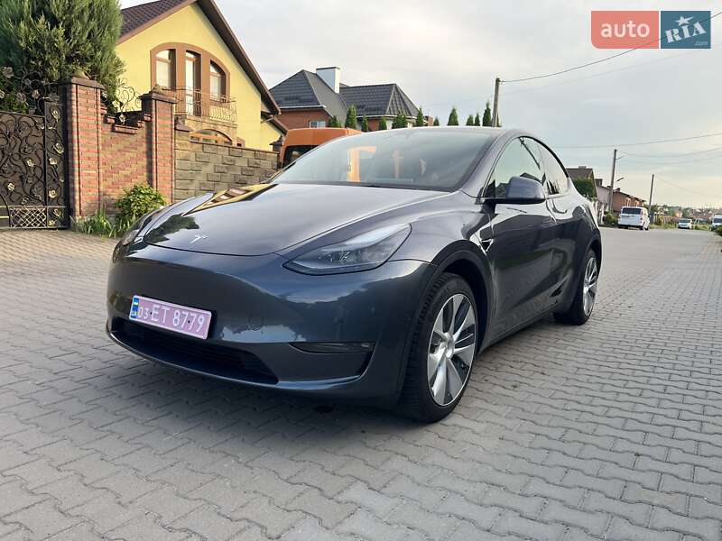 Tesla Model Y 2021