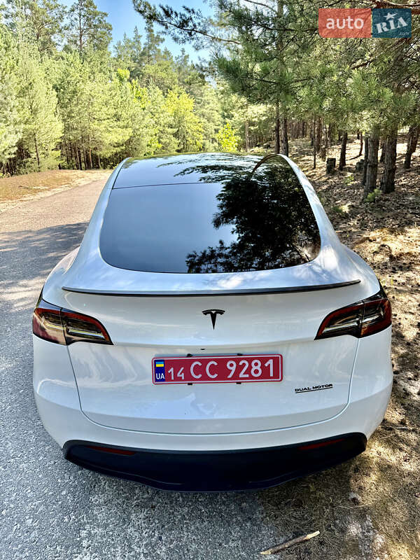 Позашляховик / Кросовер Tesla Model Y 2023 в Києві