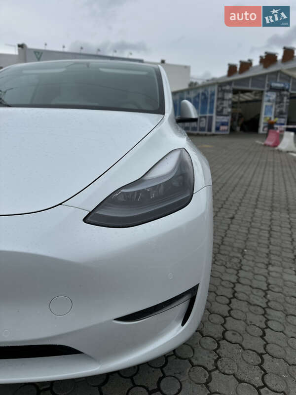 Внедорожник / Кроссовер Tesla Model Y 2022 в Черновцах