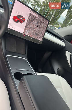 Позашляховик / Кросовер Tesla Model Y 2021 в 