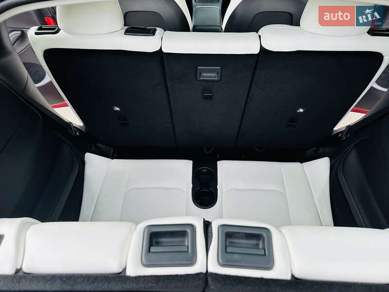 Позашляховик / Кросовер Tesla Model Y 2023 в Києві