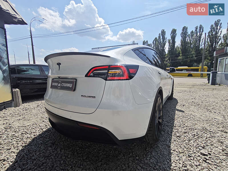 Внедорожник / Кроссовер Tesla Model Y 2021 в Киеве