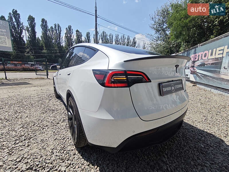 Внедорожник / Кроссовер Tesla Model Y 2021 в Киеве
