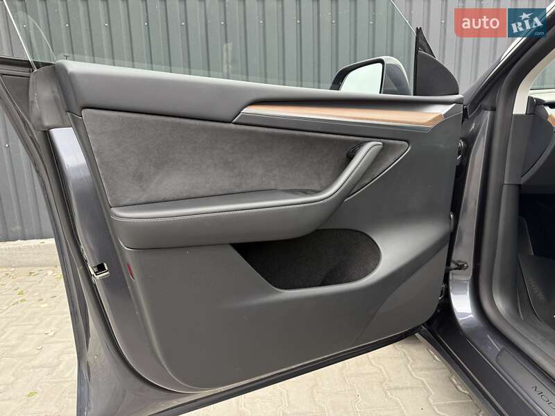 Позашляховик / Кросовер Tesla Model Y 2023 в Києві