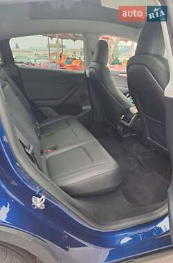 Внедорожник / Кроссовер Tesla Model Y 2023 в 