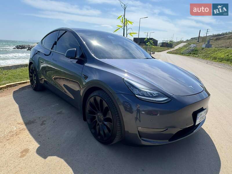 Tesla Model Y 2021