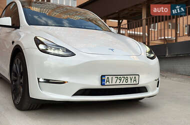 Позашляховик / Кросовер Tesla Model Y 2021 в 