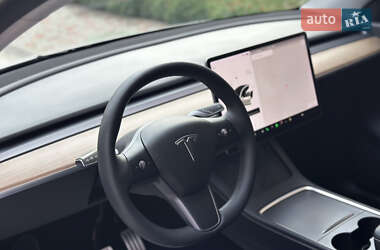 Позашляховик / Кросовер Tesla Model Y 2021 в 