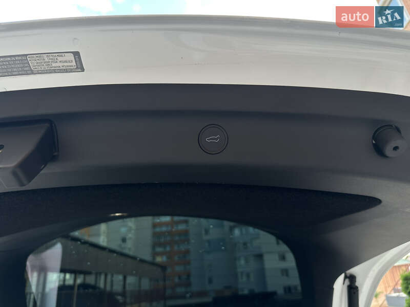 Позашляховик / Кросовер Tesla Model Y 2021 в Білій Церкві