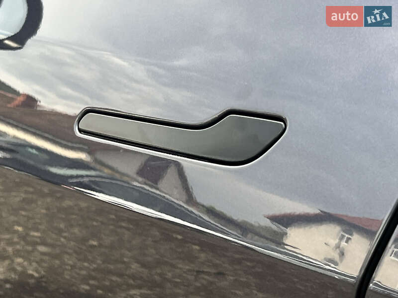 Внедорожник / Кроссовер Tesla Model Y 2022 в Луцке