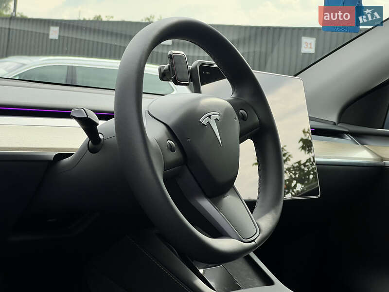Внедорожник / Кроссовер Tesla Model Y 2022 в Луцке