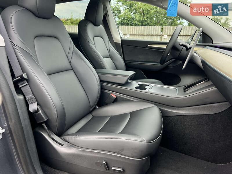 Внедорожник / Кроссовер Tesla Model Y 2022 в Луцке