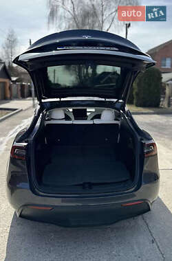Позашляховик / Кросовер Tesla Model Y 2021 в 