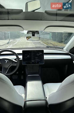 Позашляховик / Кросовер Tesla Model Y 2021 в 