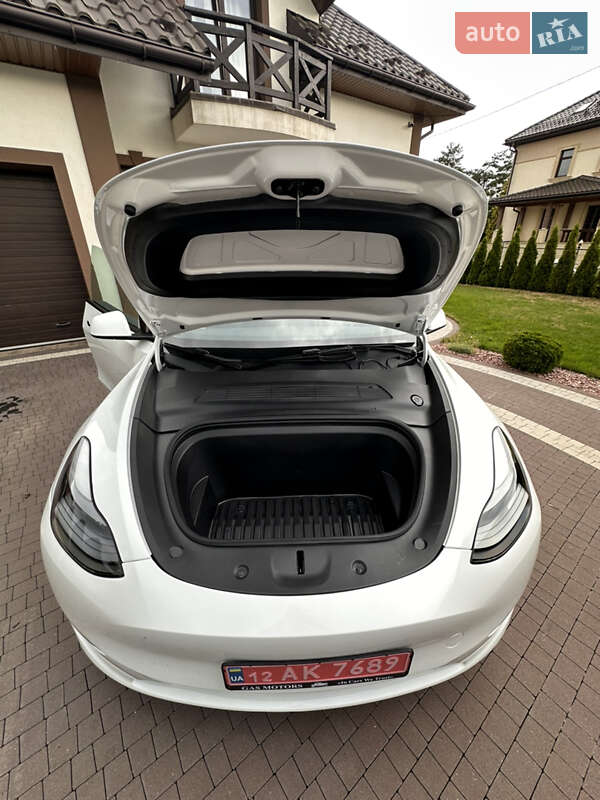 Позашляховик / Кросовер Tesla Model Y 2024 в Львові