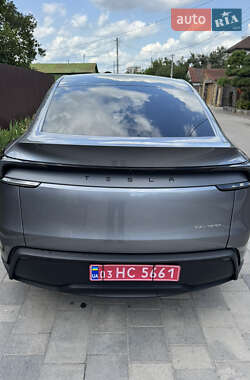 Внедорожник / Кроссовер Tesla Model Y 2025 в 