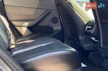 Внедорожник / Кроссовер Tesla Model Y 2022 в 