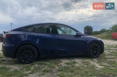 Внедорожник / Кроссовер Tesla Model Y 2021 в 