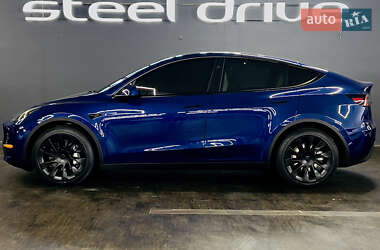 Позашляховик / Кросовер Tesla Model Y 2023 в 