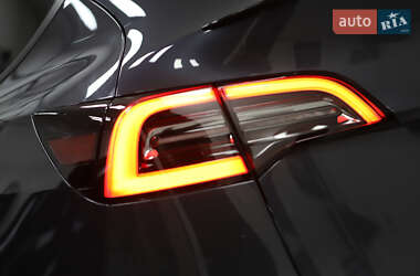 Позашляховик / Кросовер Tesla Model Y 2021 в 