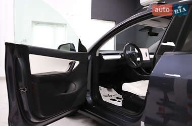 Позашляховик / Кросовер Tesla Model Y 2021 в 