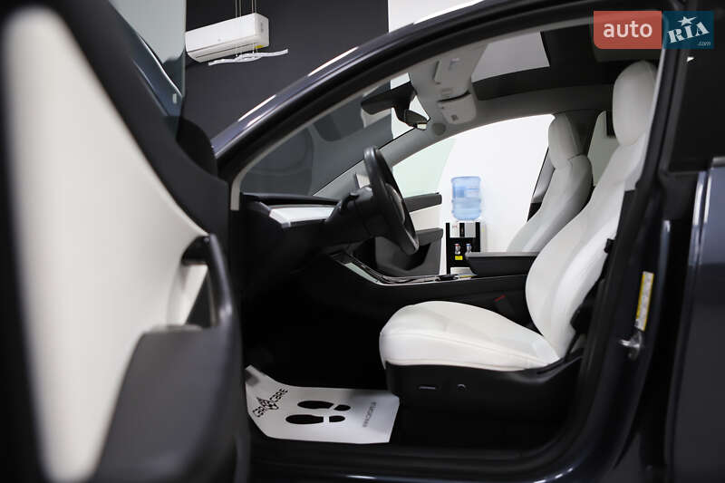 Внедорожник / Кроссовер Tesla Model Y 2021 в Дрогобыче