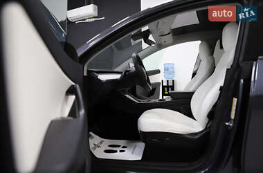Позашляховик / Кросовер Tesla Model Y 2021 в 