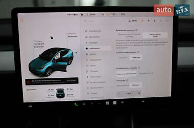 Позашляховик / Кросовер Tesla Model Y 2021 в 