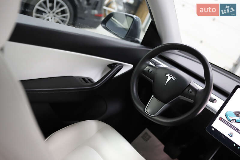 Внедорожник / Кроссовер Tesla Model Y 2021 в Дрогобыче