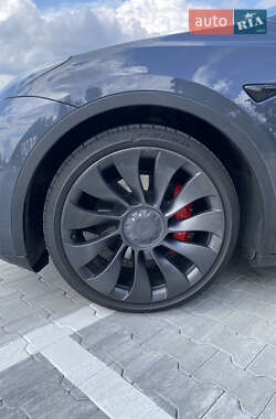 Внедорожник / Кроссовер Tesla Model Y 2020 в 