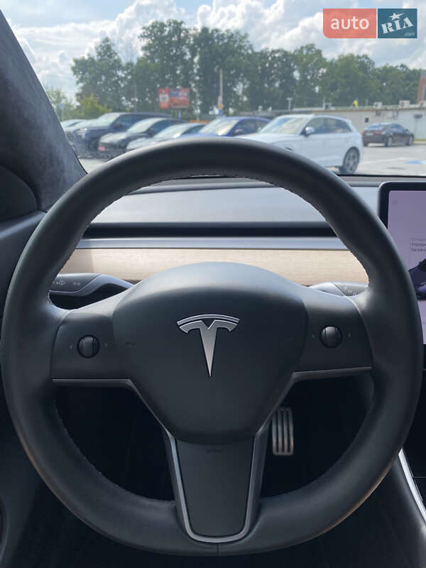 Позашляховик / Кросовер Tesla Model Y 2020 в Києві
