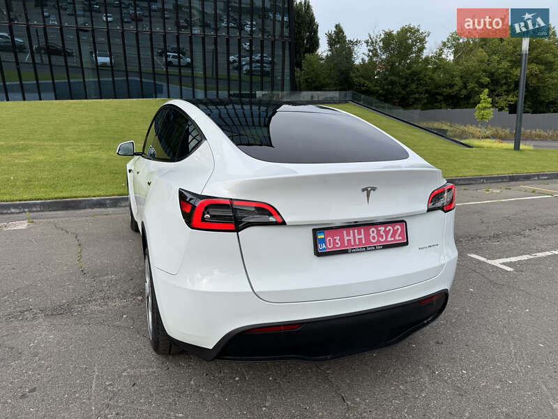 Внедорожник / Кроссовер Tesla Model Y 2023 в Киеве