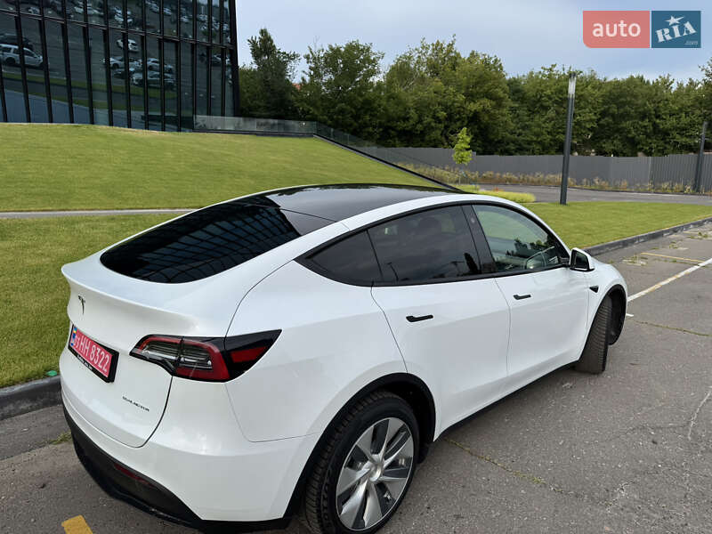 Внедорожник / Кроссовер Tesla Model Y 2023 в Киеве