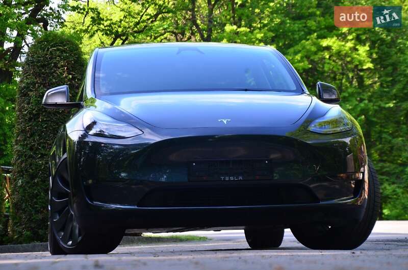 Внедорожник / Кроссовер Tesla Model Y 2024 в Дрогобыче