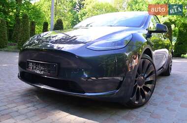 Внедорожник / Кроссовер Tesla Model Y 2024 в 