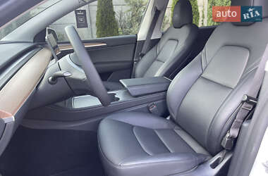 Позашляховик / Кросовер Tesla Model Y 2023 в 