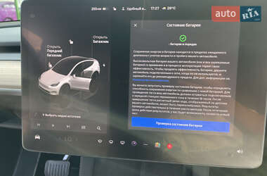 Позашляховик / Кросовер Tesla Model Y 2023 в 