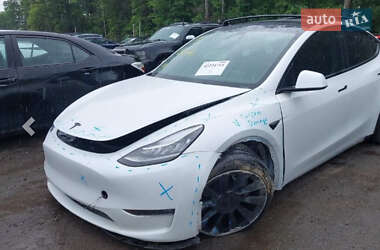 Внедорожник / Кроссовер Tesla Model Y 2021 в 
